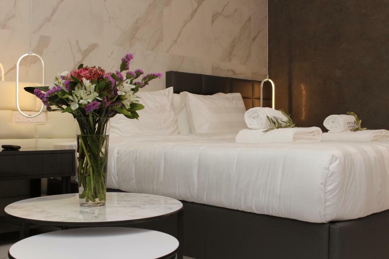Crystal Villas & Suites Polýkhrono Eksteriør bilde